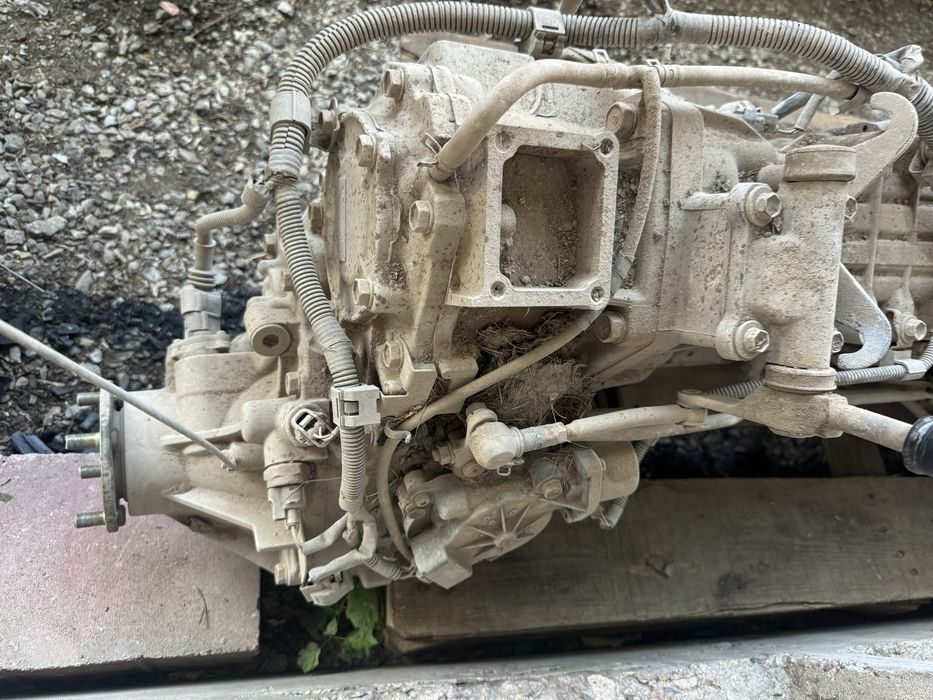 Двигатель 2uz АКПП 4х ступка раздатка 4.7 двигатель