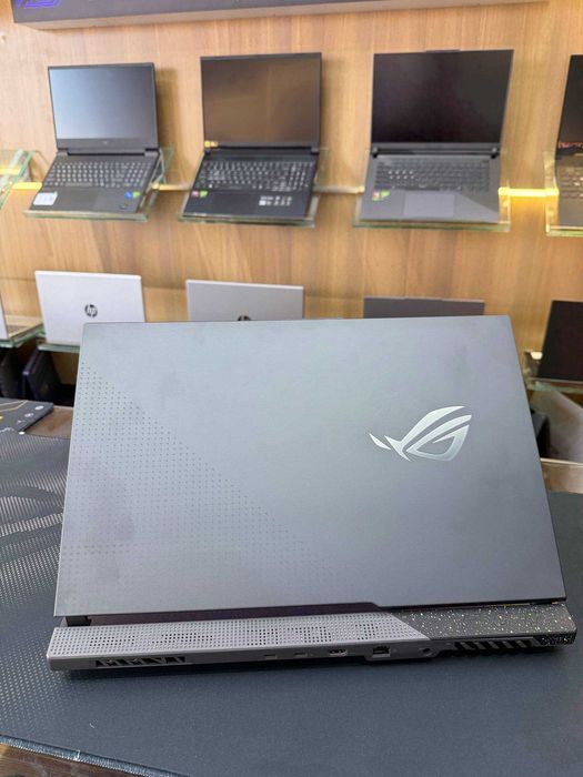 Noutbuk ASUS ROG Strix G17 Ryzen 9 7940HX RTX4060 16/1TB 17.3IPS 240hz