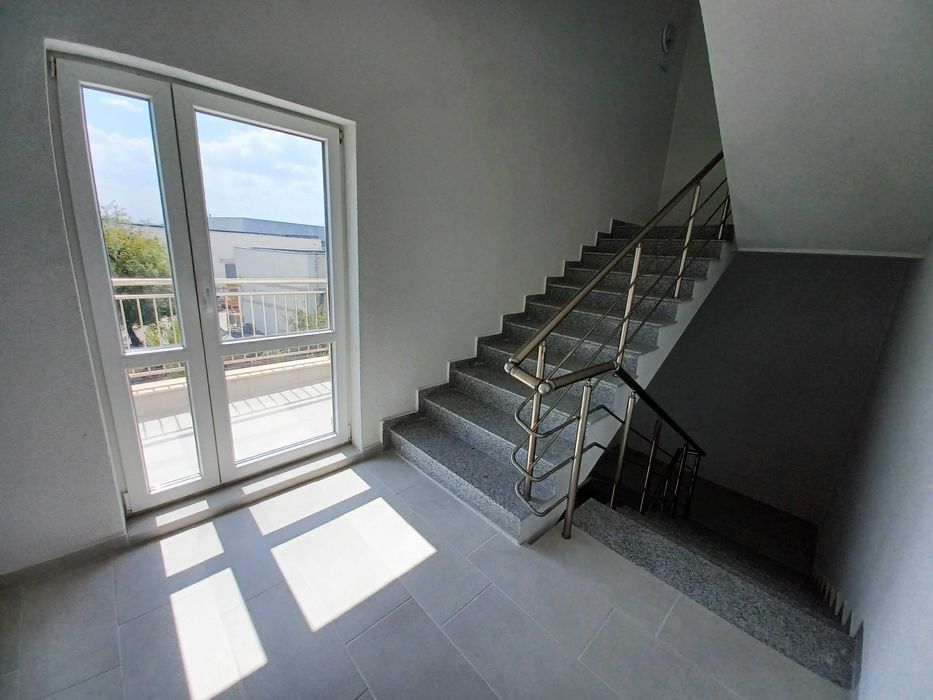 Продава се Промишлена сграда в Варна, Западна промишлена зона - 325 кв.м за 924 €/кв.м - Снимка #8