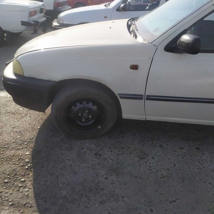 Nexia 1 2001 sonistiramblyor moshina oʻrtacha holatda