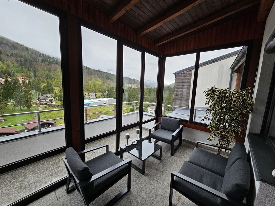 Inchiriez Apartament in Colina Marei Sinaia - 80 MP - 2 Bai - Parcare Inclusa
