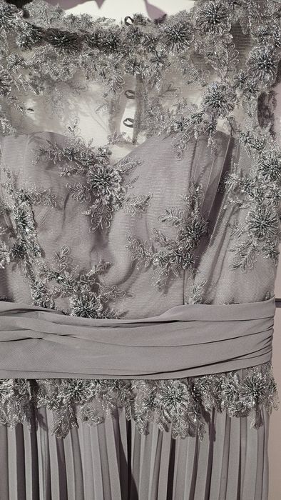 Официална рокля, ръчно шита френска дантела