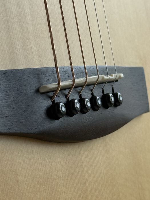 Продам гитару HEX Sting F300M
