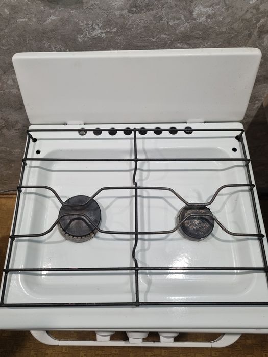 Продам газовую плиту