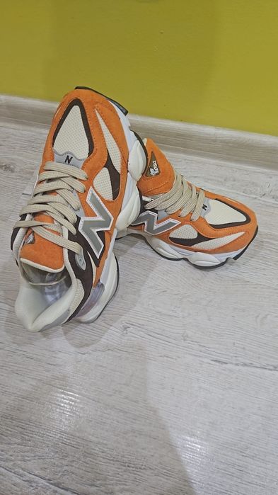 Adidași de damă,