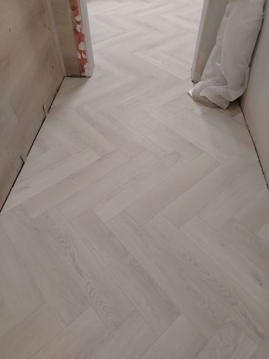 Настил линолеума, ламината