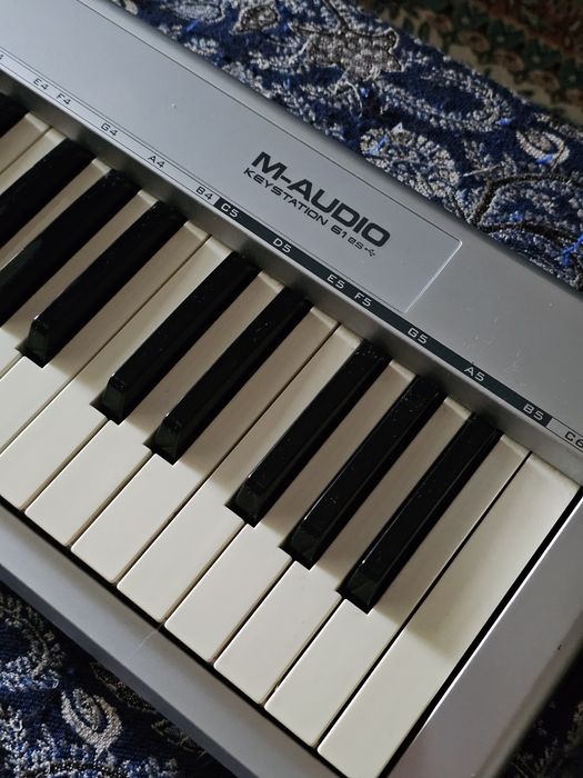 M-Audio MIDI 61 клавиши электро пианино