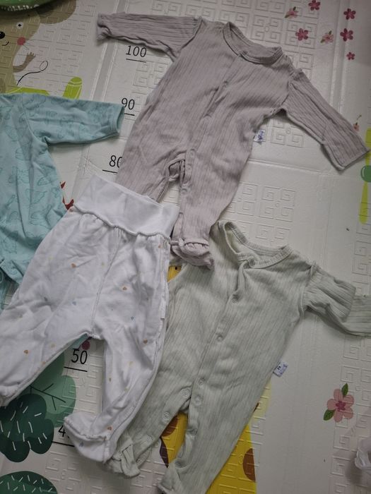 Продам детские вещи от 0+