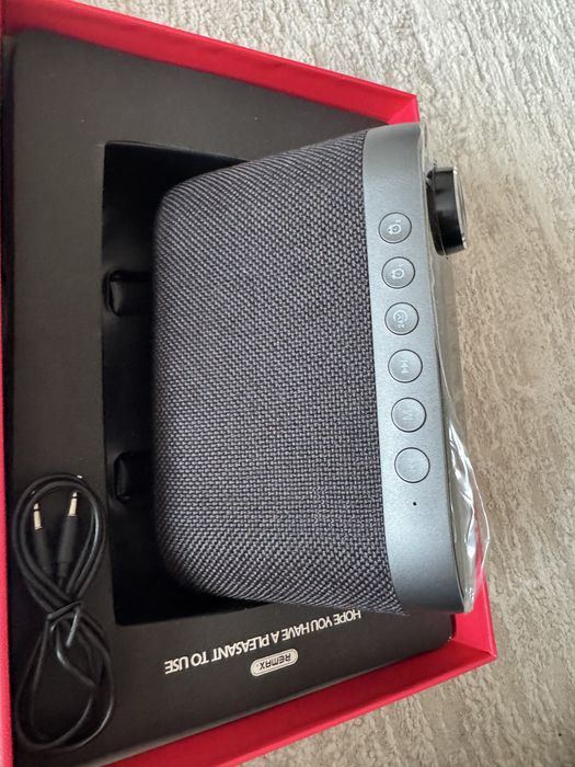 Колонка с часами