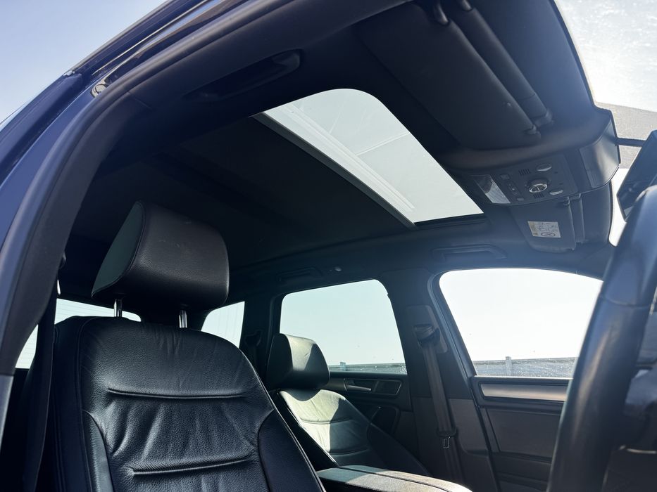 Dezmembrez Touareg 7p facelift 3.0 tdi cvv euro 6 r line plafon negru