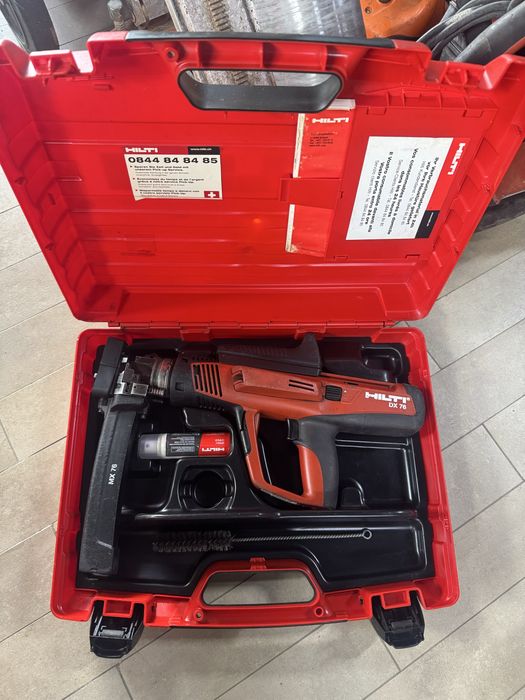 Pistol cuie HILTI DX76