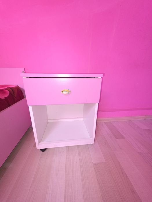 Mobilier cameră copii – set complet, culoare roz