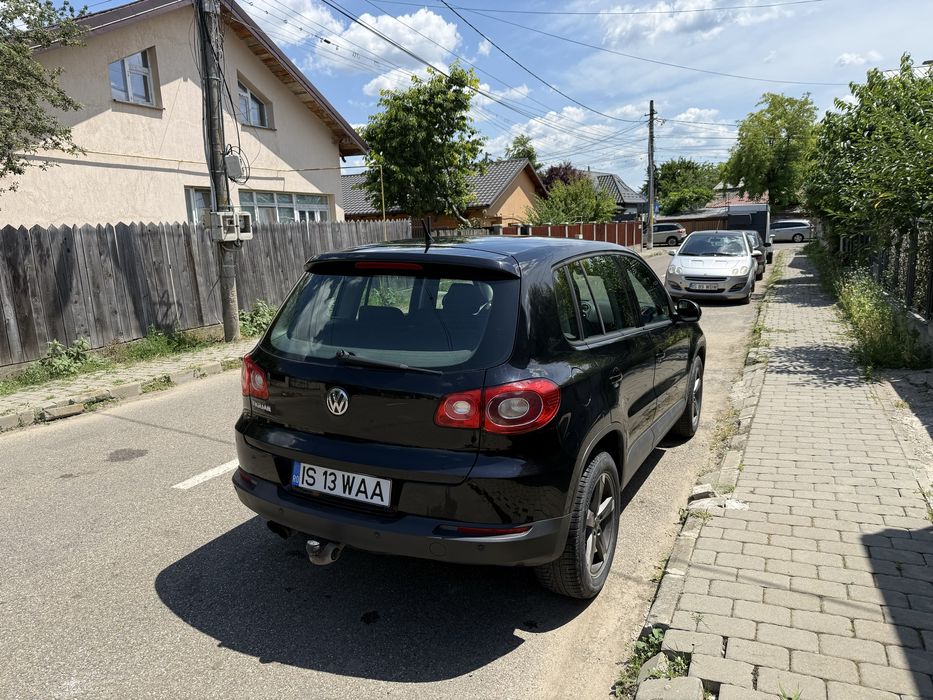 VOLKSWAGEN Touran 0 — imagine 4