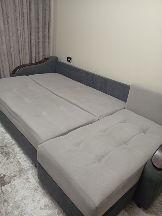 Продаеться угловой диван