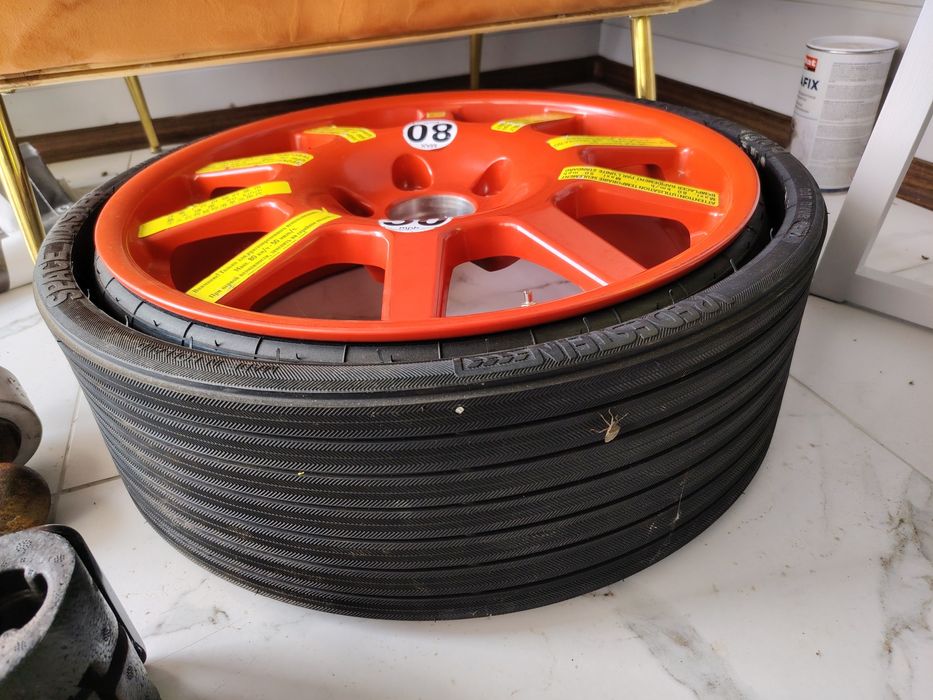 Патерица Резервна гума VW Taureg