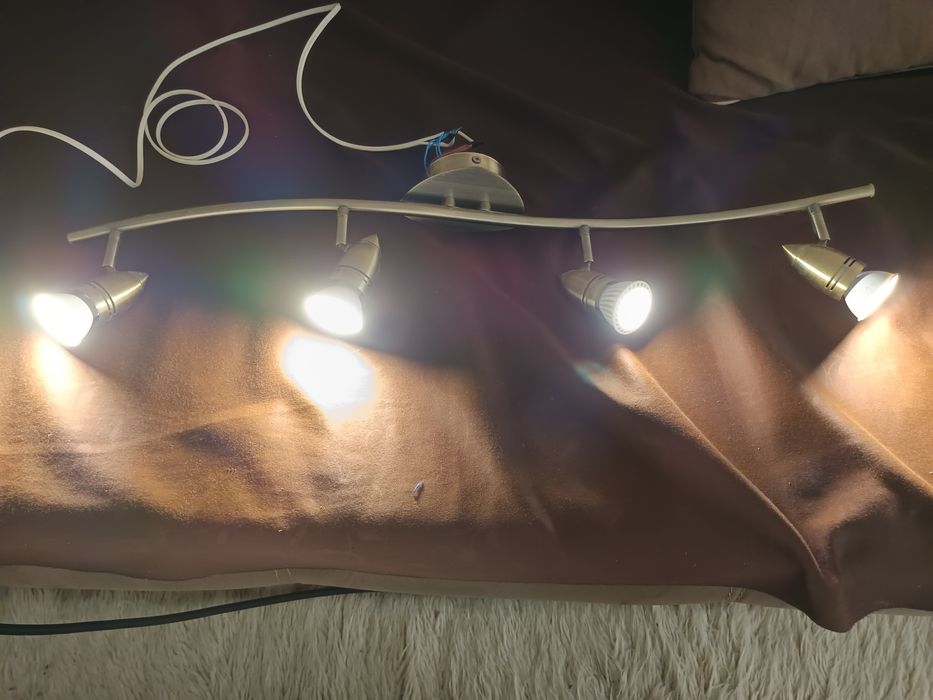 Полилей за таван