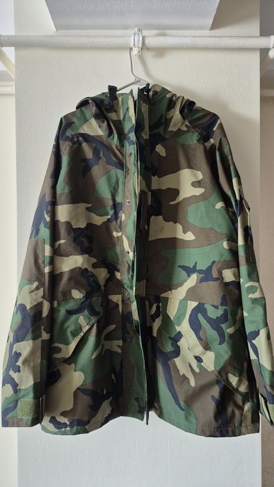 Jacheta intemperii camuflaj verde