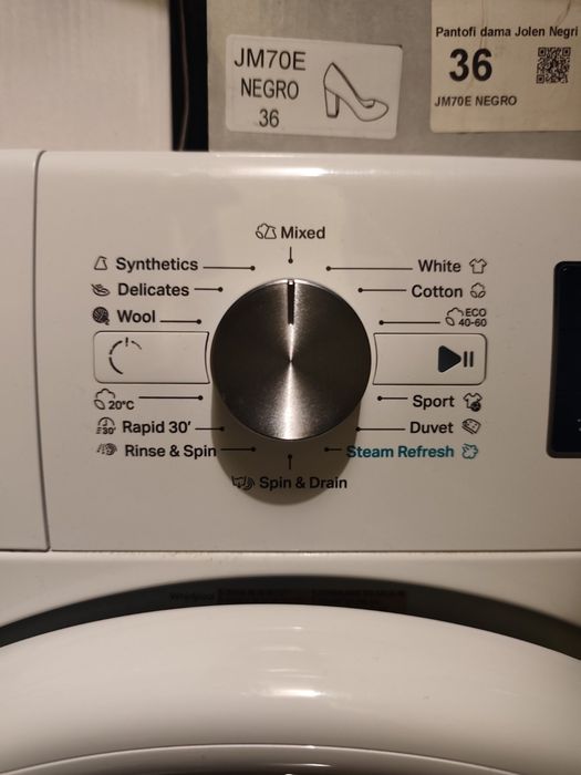 Пералня  whirlpool 6sense