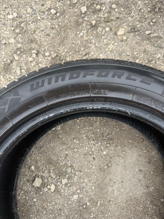 4 броя Зимни гуми Windforce 215/55 R17 Dot 2022 ном 225