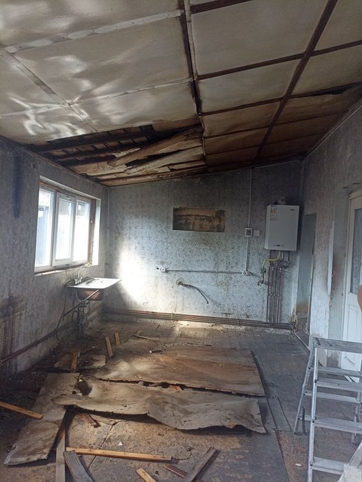Executam lucrări de finisaje interioare și exterioare