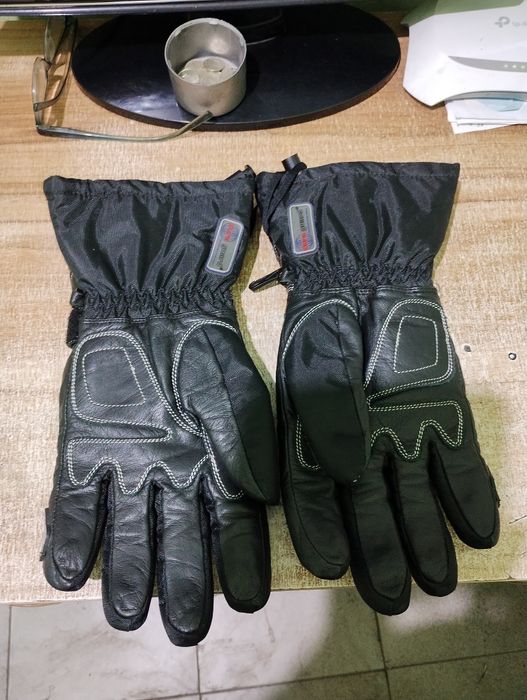 Ботуши за мотор и ръкавици