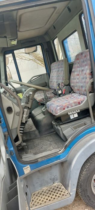 Iveco 7.5 tone Basculabil pe 3 parti Înmatriculată Romania