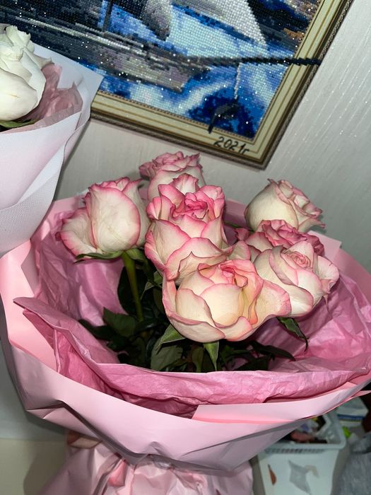 Продам 2 букета роз