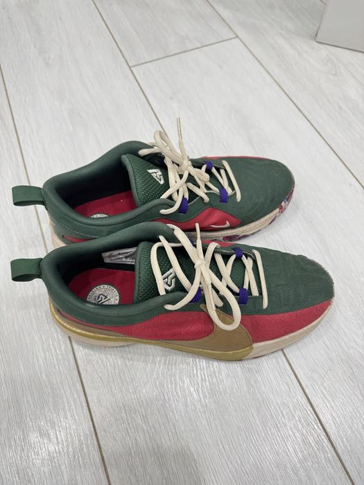 Продаю Кроссовки Nike