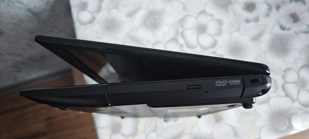 Продам ноутбук Asus X55VD