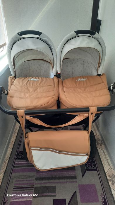 Продам коляску для двойни.