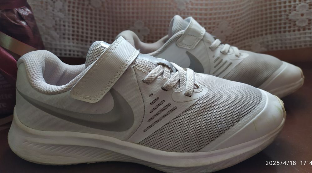 Детски маратонки Nike