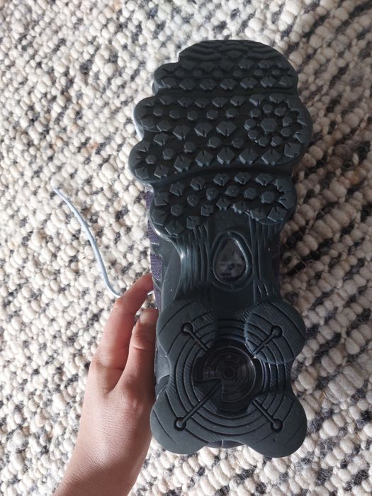 Чисто нови Nike shok