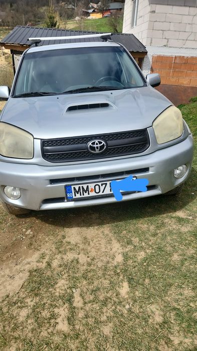 Vand Toyota pentru detali  sunati la numar