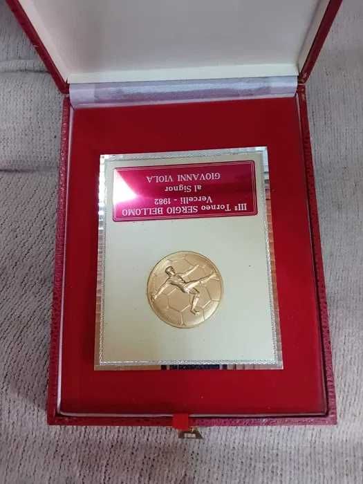 Lot vintage de 8 medalii diferite 3