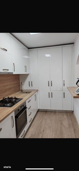 Apartament la casa + 200 mp teren, zona centrala