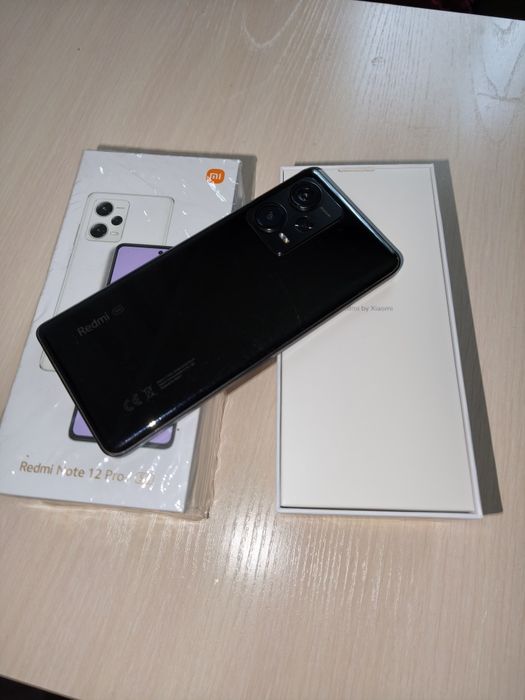 Телефон Redmi 12 pro+ 5G. 8/256