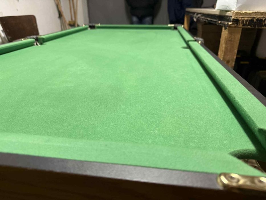 Билярдна маса с щеки и топки-разглобяема,запазена