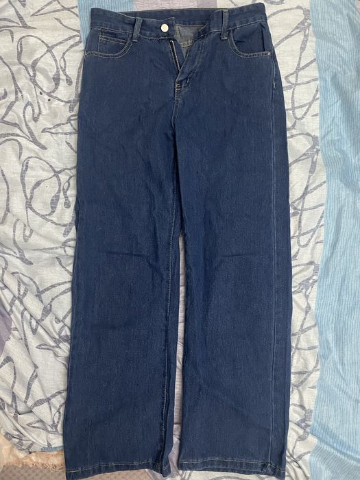 Женские джинсы.