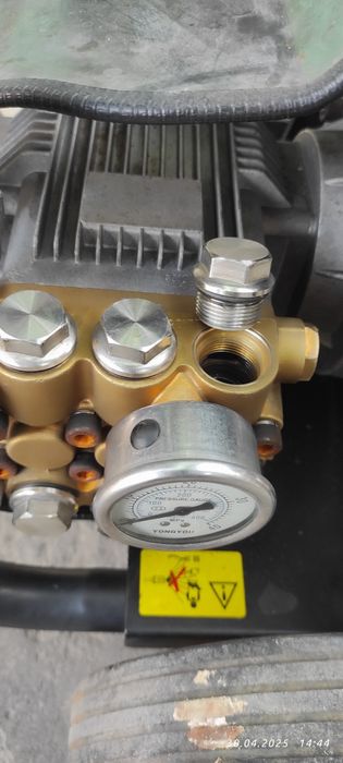 Продам карчер на запчасти