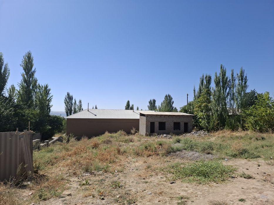 Oqtoshda srochna dacha uchun joy