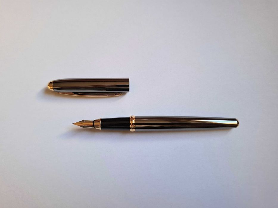 Stilou X-Pen gri lucios cu accente aurii