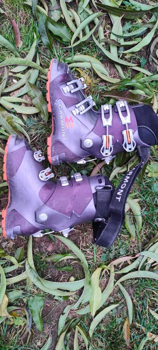 Echipament schi de tură