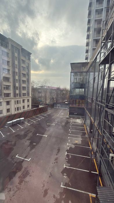 Сдаётся на одном этаже 2500м2 на 3м этаже(N120)