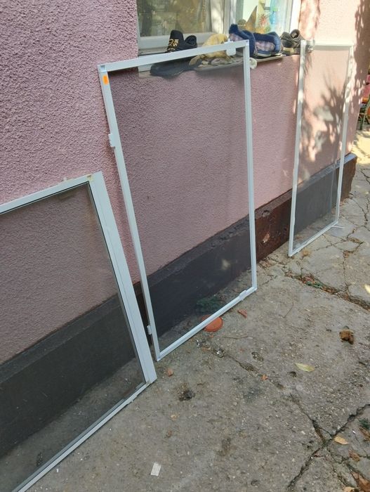 Plase de geam 2 mici și 2 mari