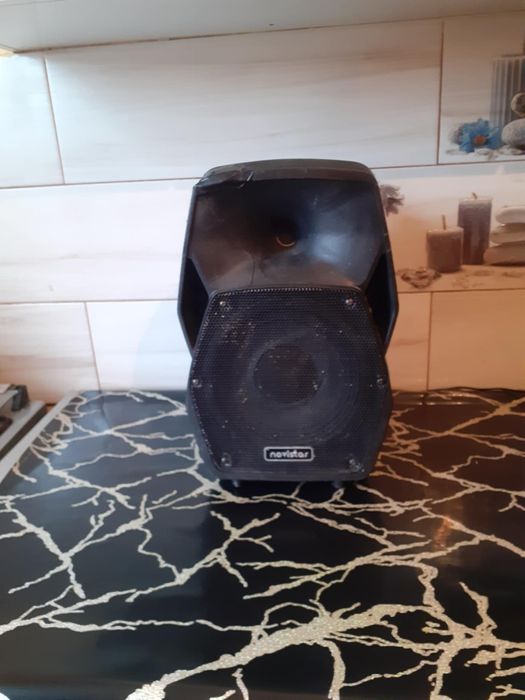 Vind sau schimb cu telefon  boxa activa