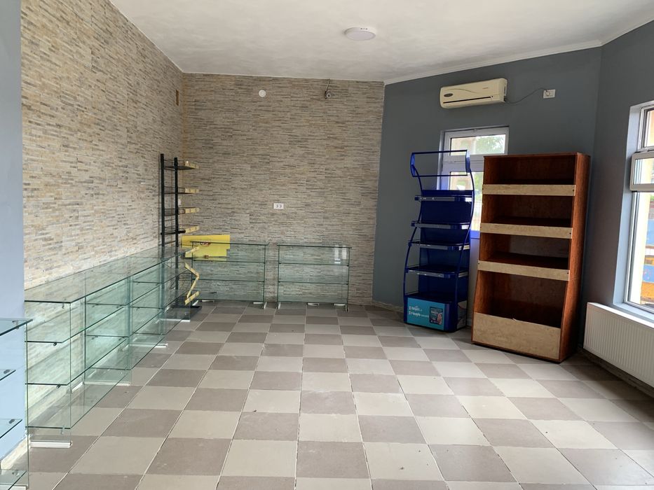 Vind/inchiriez spatiu comercial multifunctional/multirol