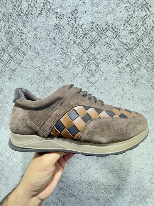 Плетенная кожанный кроссовка