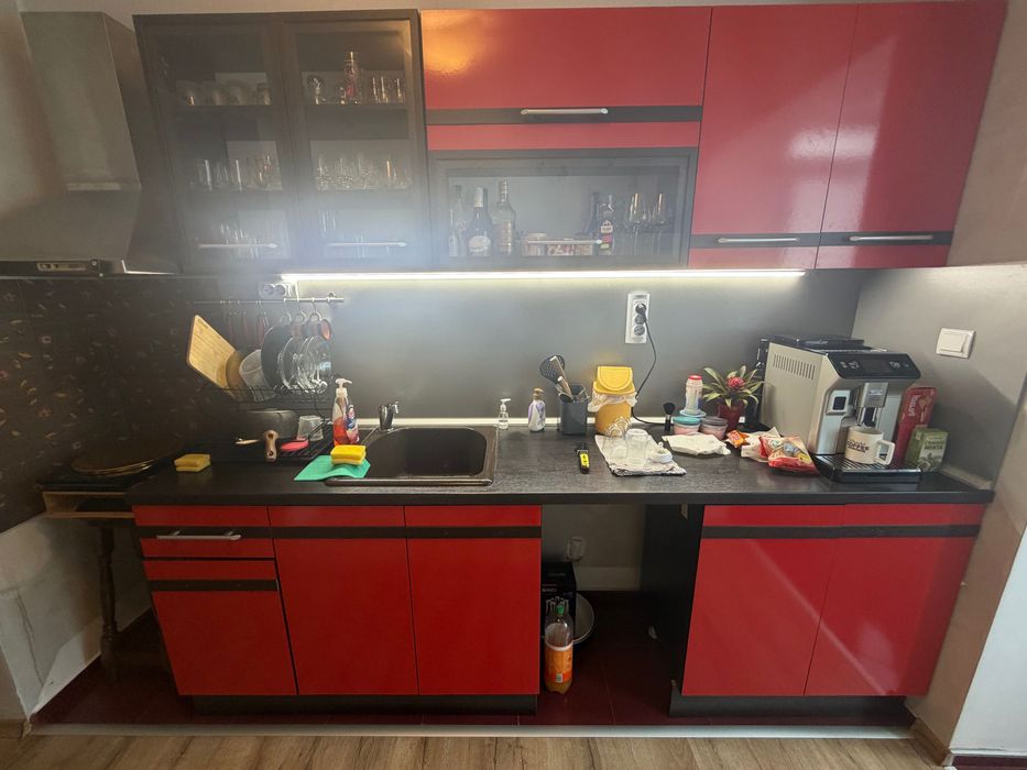 Продавам Кухня с мивка