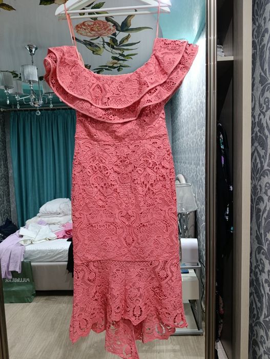 Продам коктельное платье сшитьем. Рр 44-46