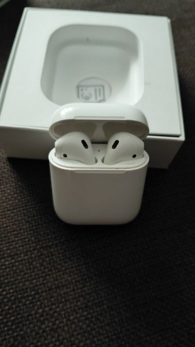 Airpods gen 1 (2018)